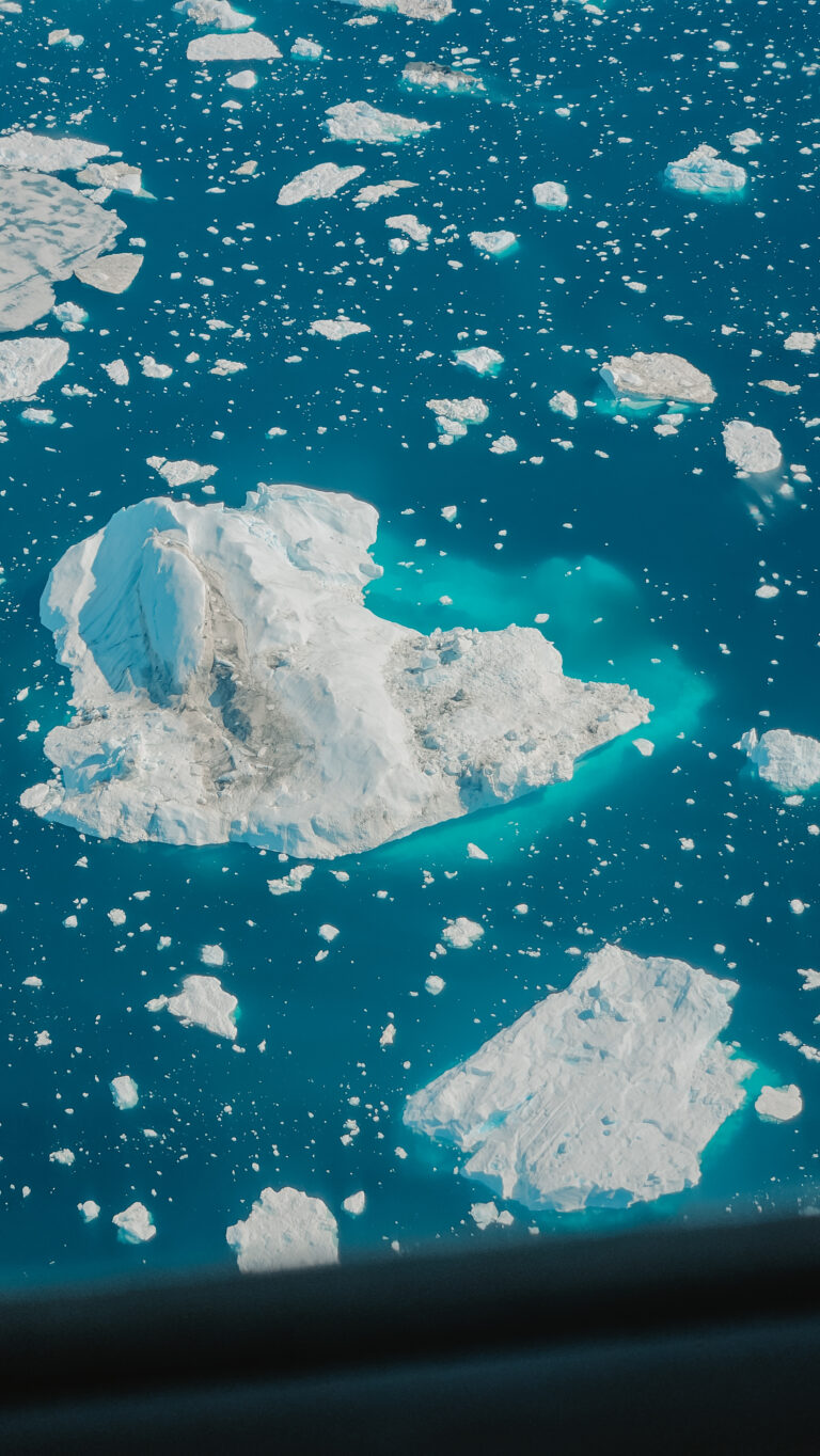 Icefjord widziamy z pokładu awionetki